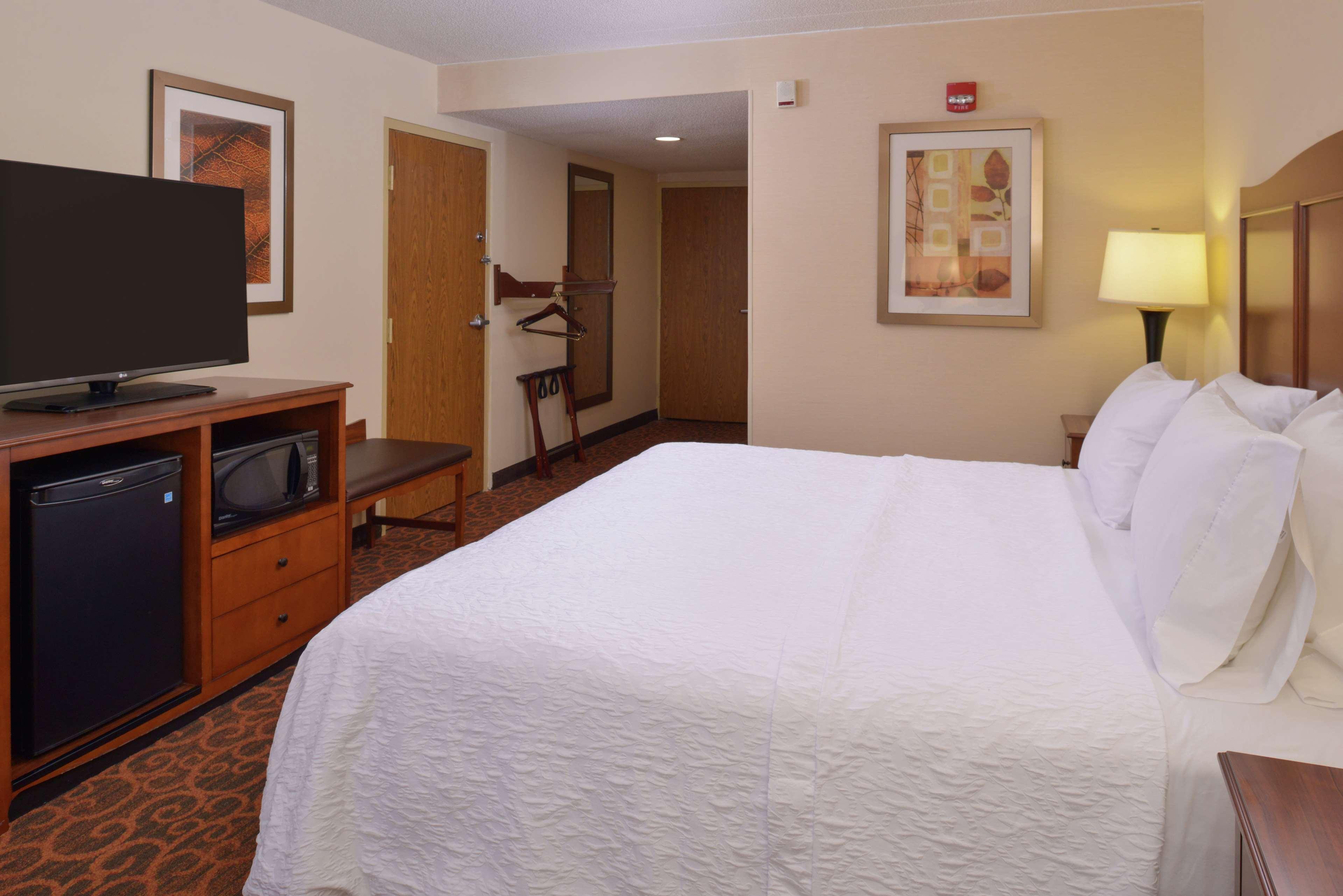 Hampton Inn Frederick Ngoại thất bức ảnh