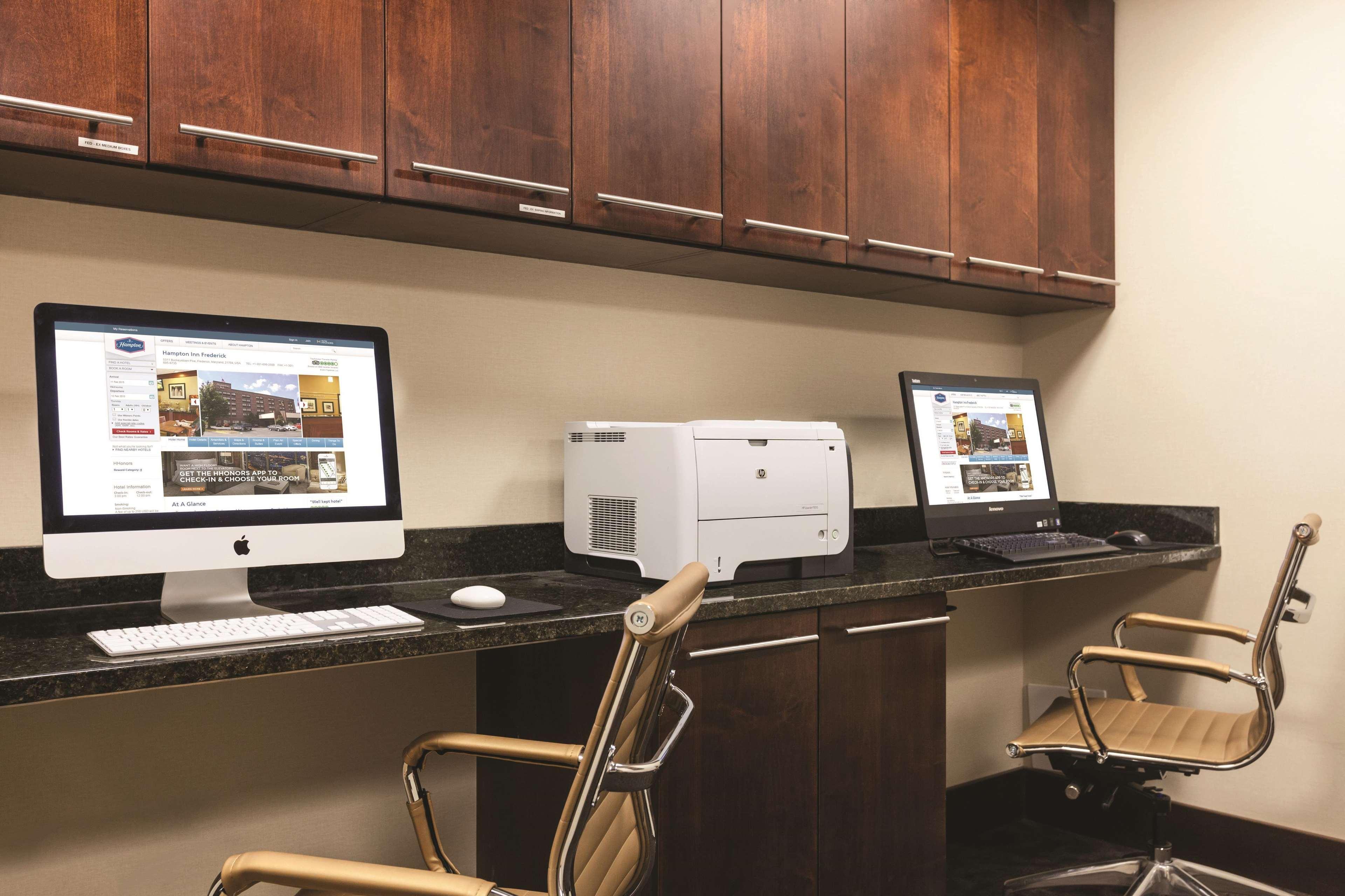 Hampton Inn Frederick Ngoại thất bức ảnh