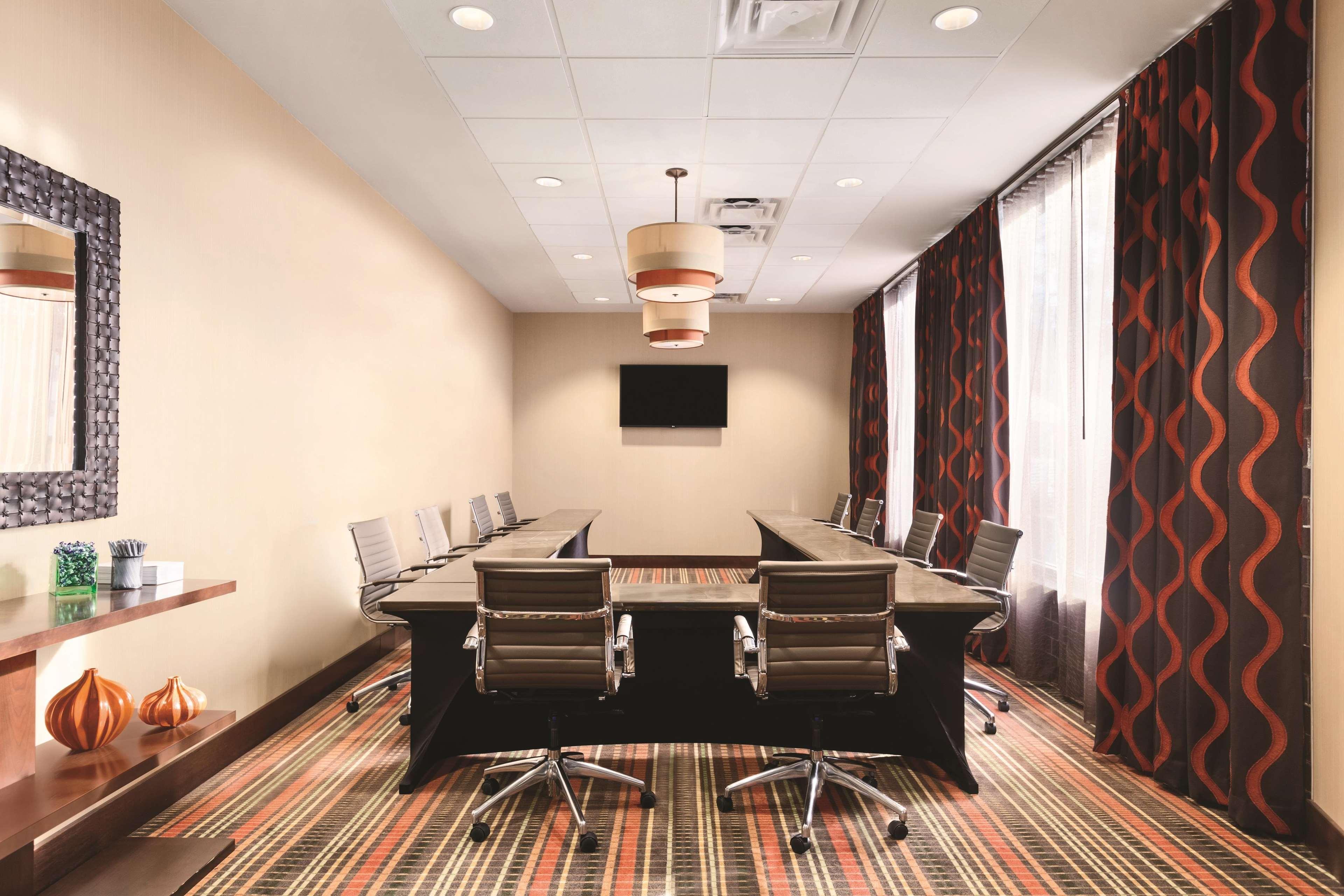 Hampton Inn Frederick Ngoại thất bức ảnh