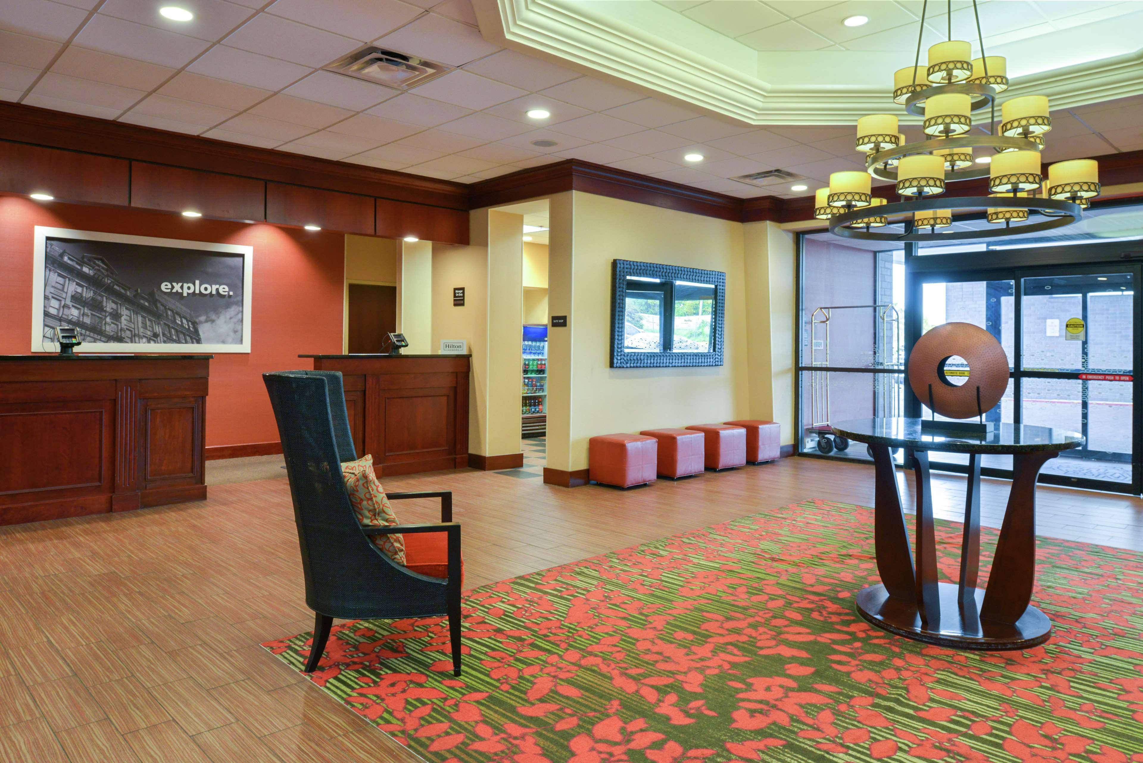 Hampton Inn Frederick Ngoại thất bức ảnh