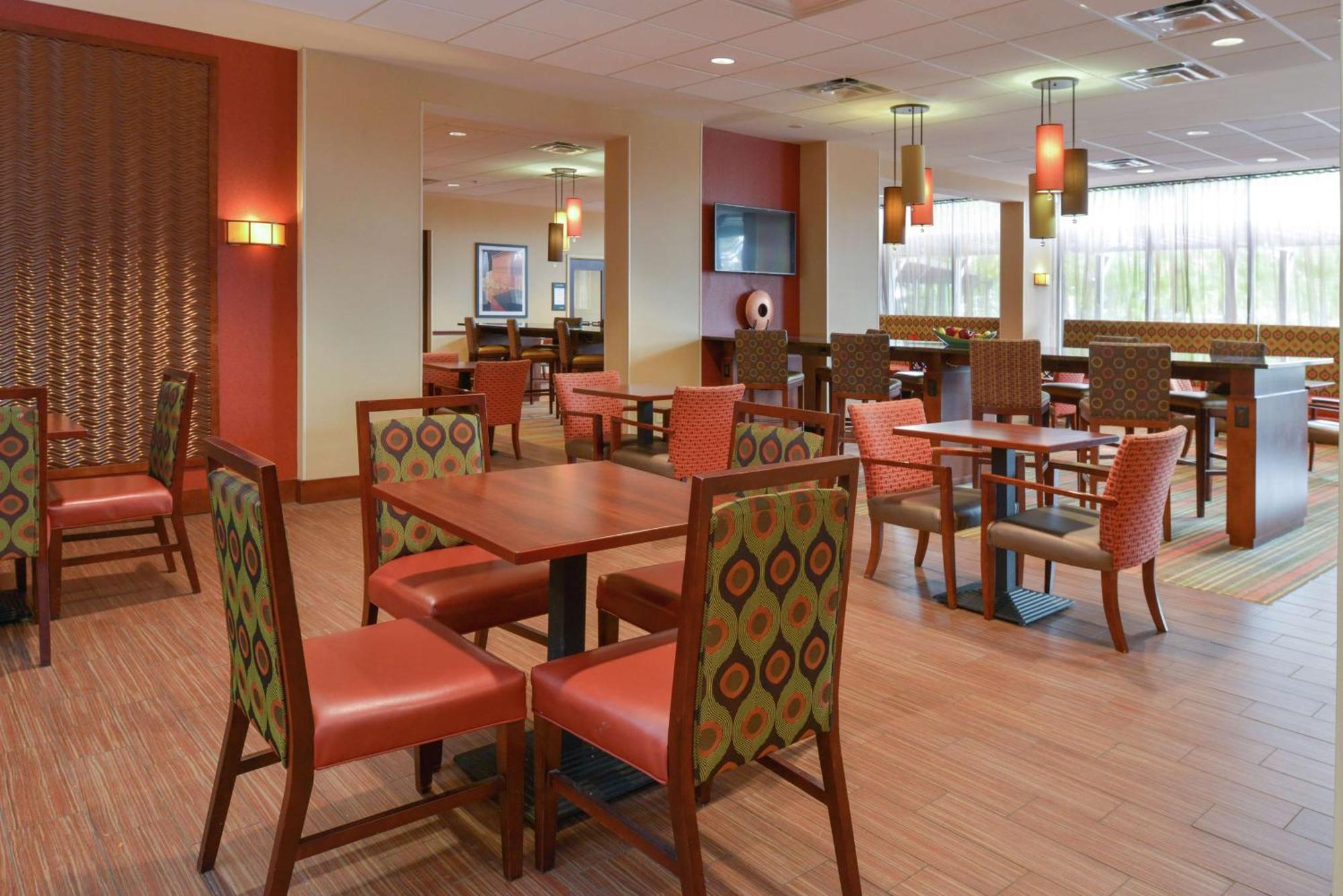 Hampton Inn Frederick Ngoại thất bức ảnh